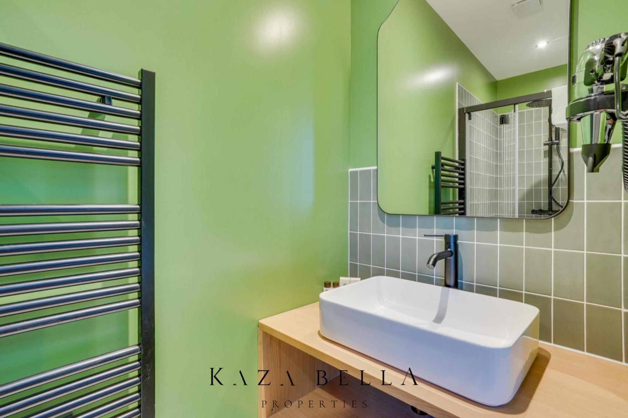 Kaza Bella - Alfort 8 Modern Large Apartamento